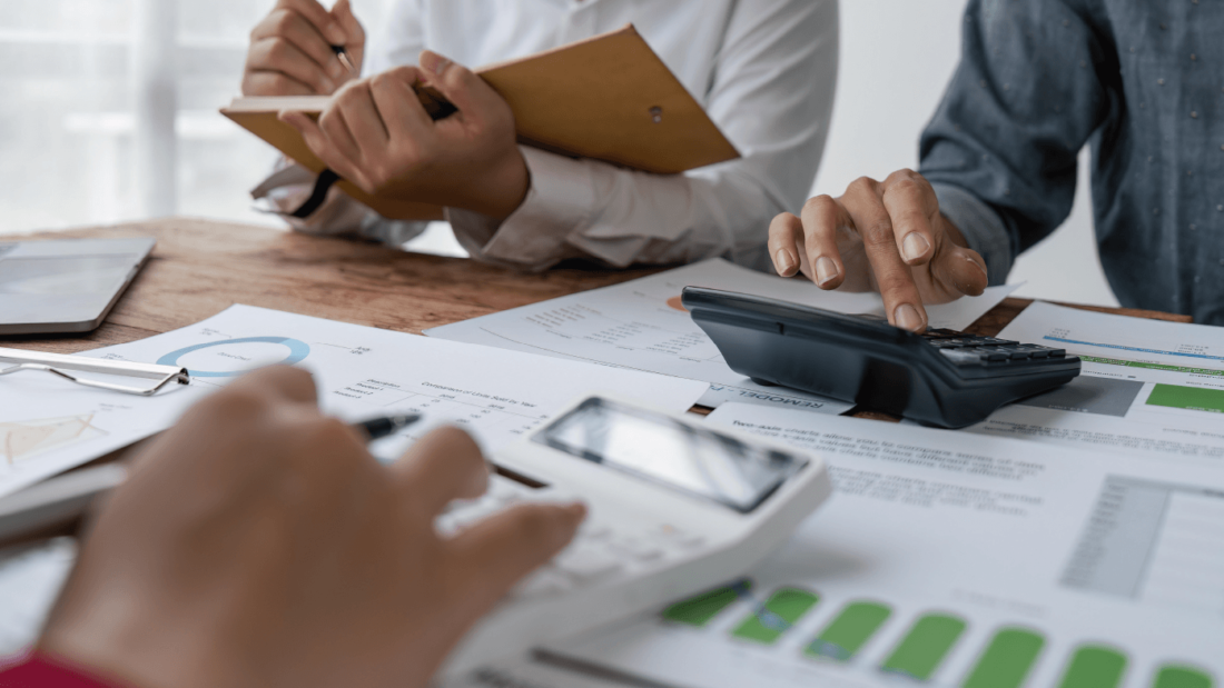 Why Do UAE SMEs Require Outsourced Accounting Services?